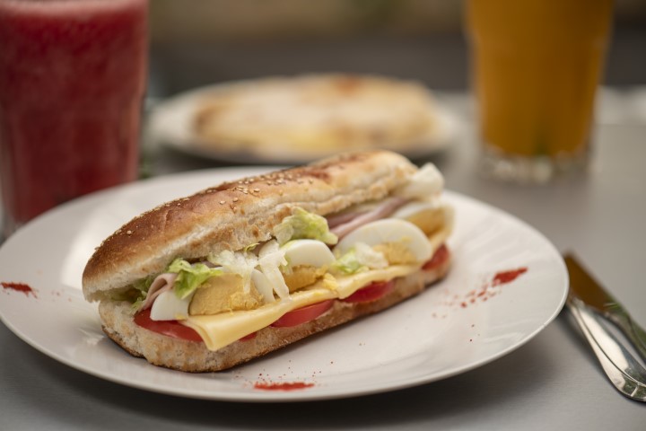 SÁNDWICH DE VERDURA`S Y HUEVO